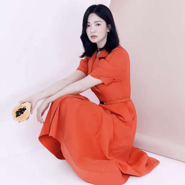 Song Hye Kyo khóc ròng vì cảnh quay phim mới gợi nhớ Song Joong Ki: Ánh mắt kẻ si tình khó giấu? - Hình 8