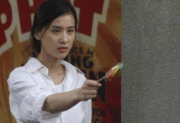 Huỳnh Thánh Y: Phản bội Châu Tinh Trì, 10 năm làm vợ bé, quỳ gối rửa chân cho chồng - Hình 3