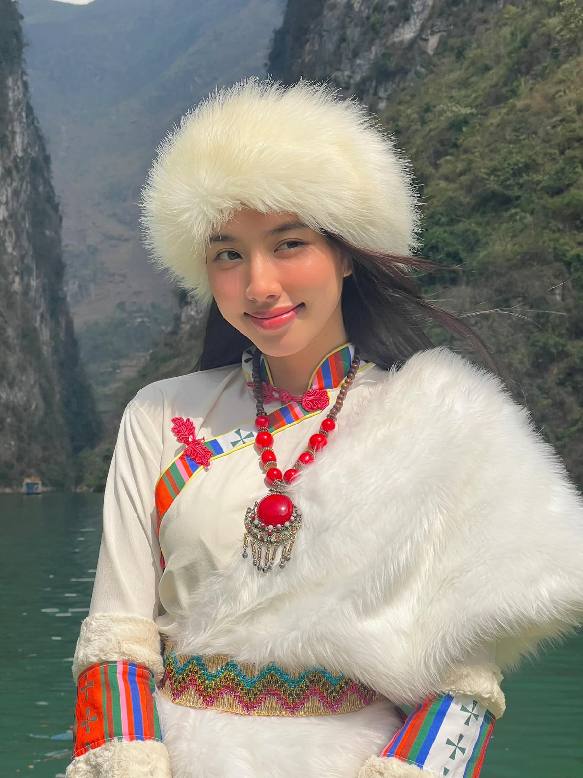 Thùy Tiên thái độ với Mr. Nawat, dính lùm xùm vì Khoai Lang Thang: Họa từ Hương Giang mà ra? - Hình 6