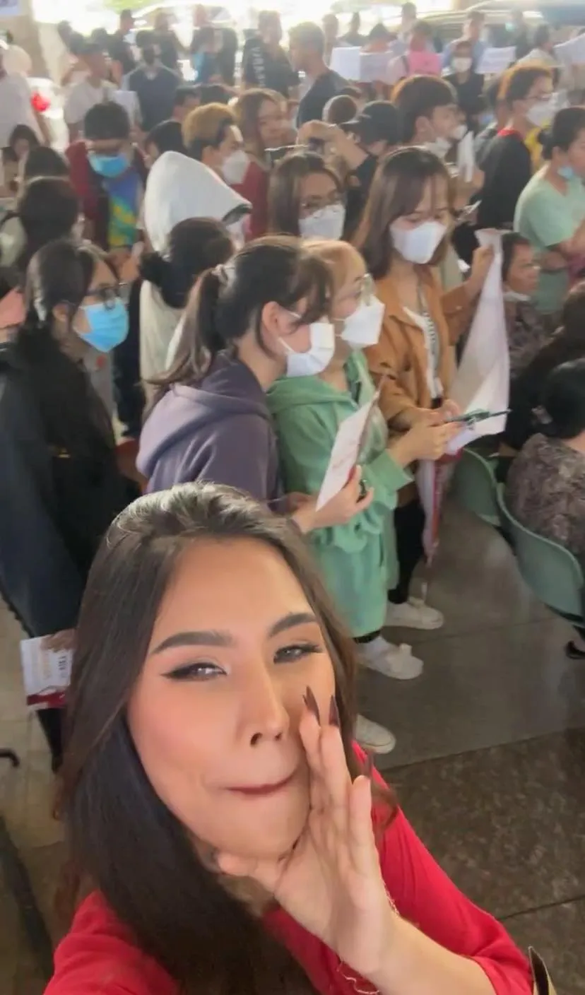 Mr. Nawat và top 8 ao làng nhảy nhót chấn động tại Việt Nam: Làm gánh xiếc ở Thái chưa đủ sao? - Hình 10