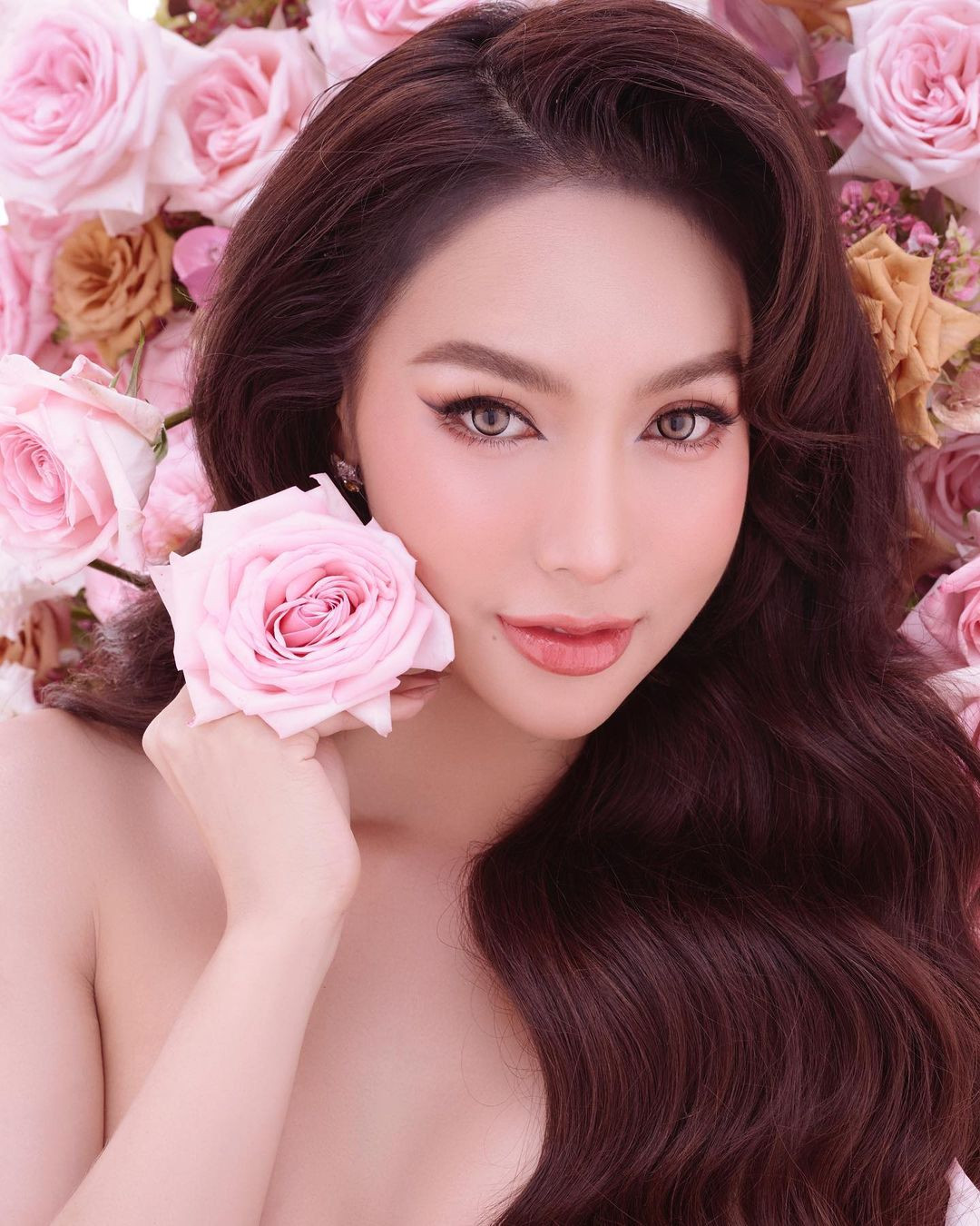 Trân Đài bất ngờ xuất hiện làm loạn Miss International Queen VN, Mỹm Trần có tố chất đăng quang - Hình 6