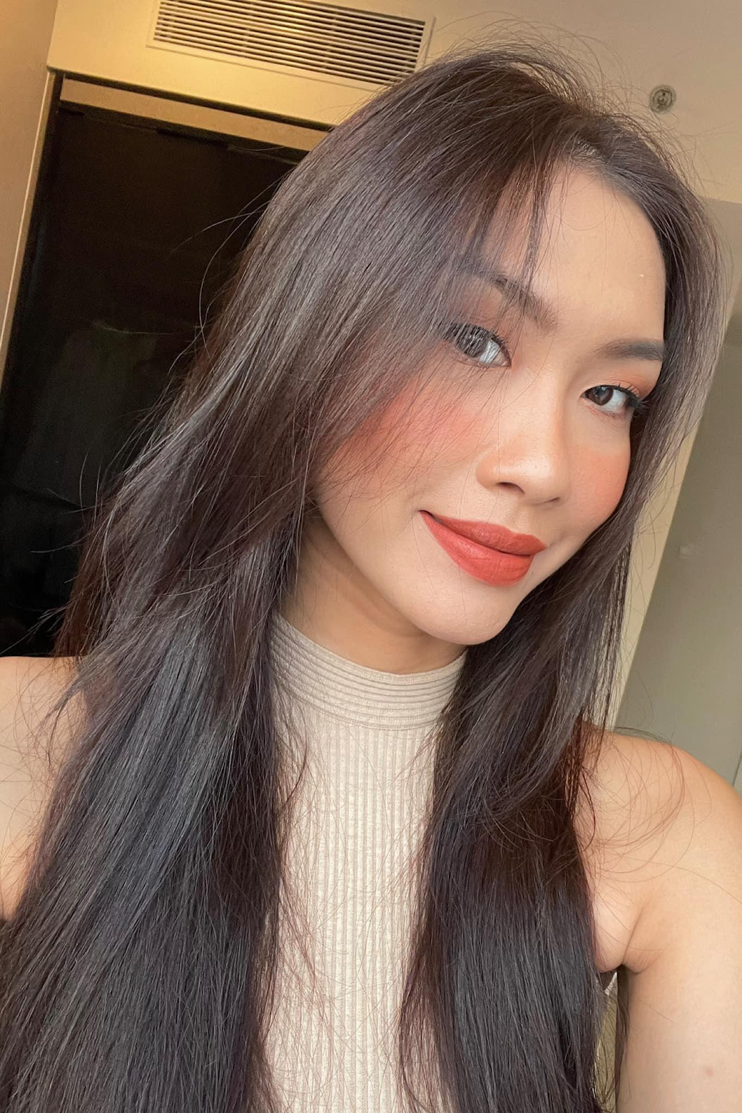 Nguyễn Oanh: Từ cô gái quê đến người mẫu 1m8 đanh đá của làng mẫu, gây sốt tại Hoa hậu Hoàn Vũ - Hình 12