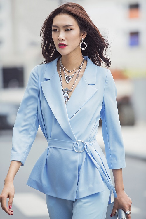 Nguyễn Oanh: Từ cô gái quê đến người mẫu 1m8 đanh đá của làng mẫu, gây sốt tại Hoa hậu Hoàn Vũ - Hình 10