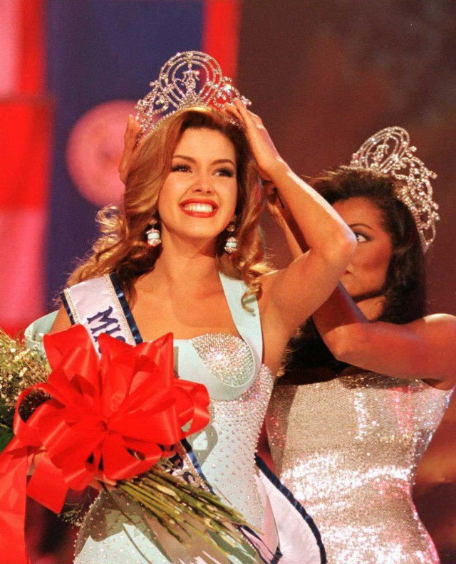 Alicia Machado: Hoa hậu bị Donald Trump gọi là lợn, bí mật hẹn hò ông trùm buôn chất cấm? - Hình 1
