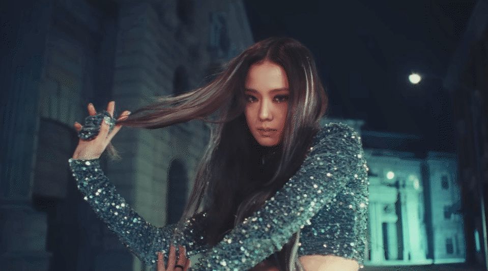 Jisoo (BLACKPINK) tung teaser nhá hàng nhưng sao trông na ná đợt solo của Jennie thế này? - Hình 3