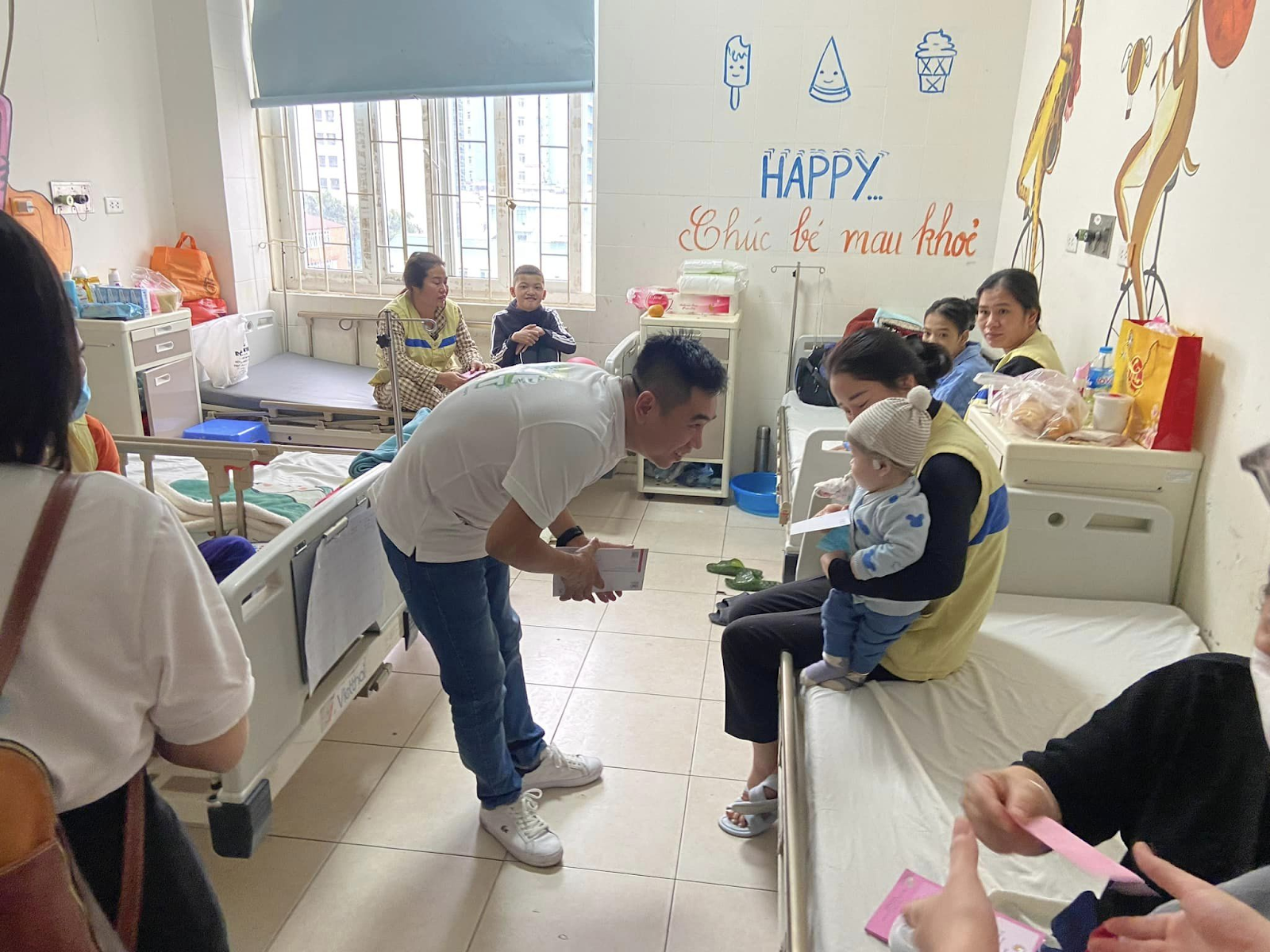 Tiến Nguyễn Vlog - Team Châu Phi lần đầu lên tiếng về khó khăn tại Angola: Không 1 ai than mệt - Hình 9