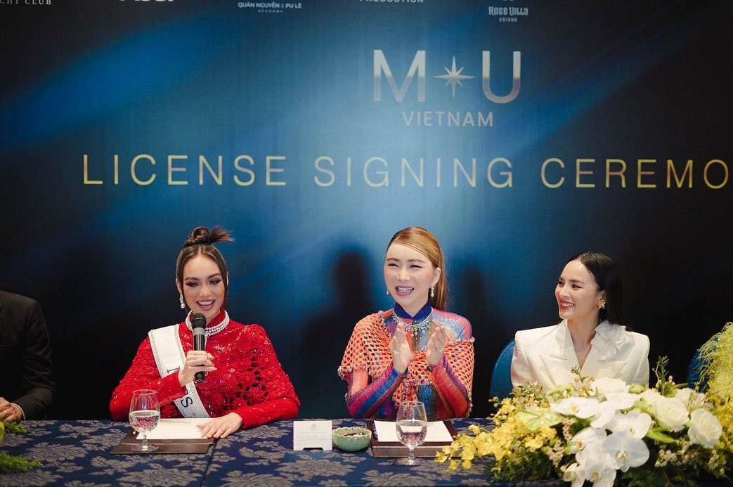 CEO Miss Universe hám lợi đuổi thẳng thêm 2 quốc gia, vui vẻ bắt tay Mr. Nawat gây chấn động? - Hình 4
