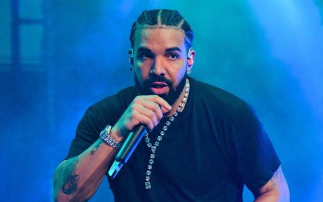 Drake hối hận vì đặt tên bài hát theo tình cũ - Hình 1