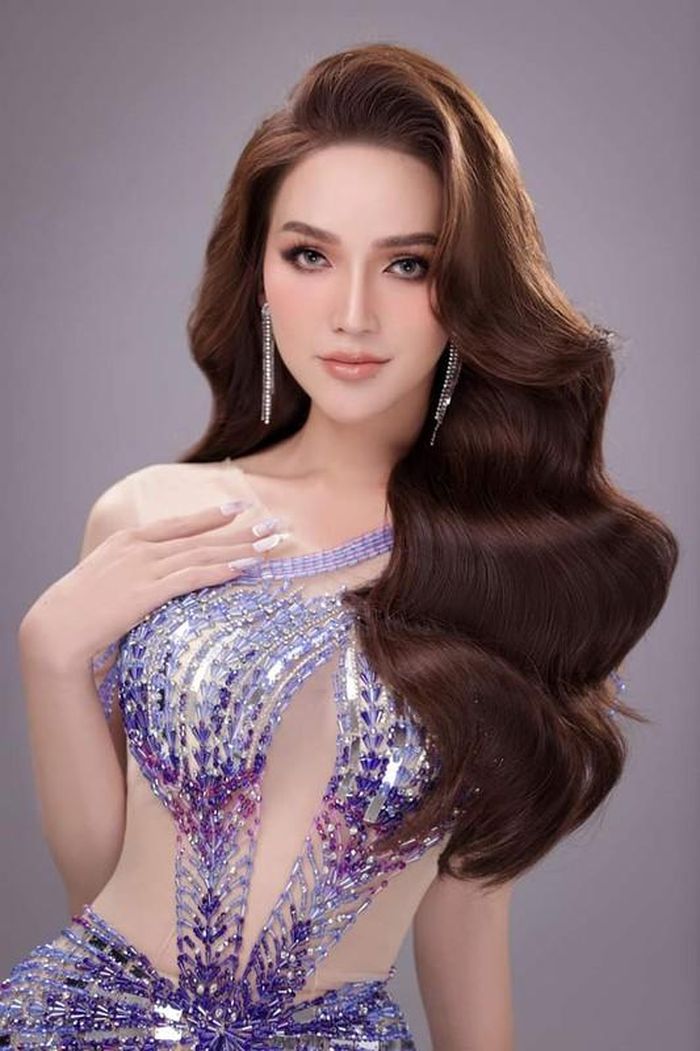 Gái xinh chuyển giới dạy tiếng Anh đang gây bão mạng là ai? - Hình 10