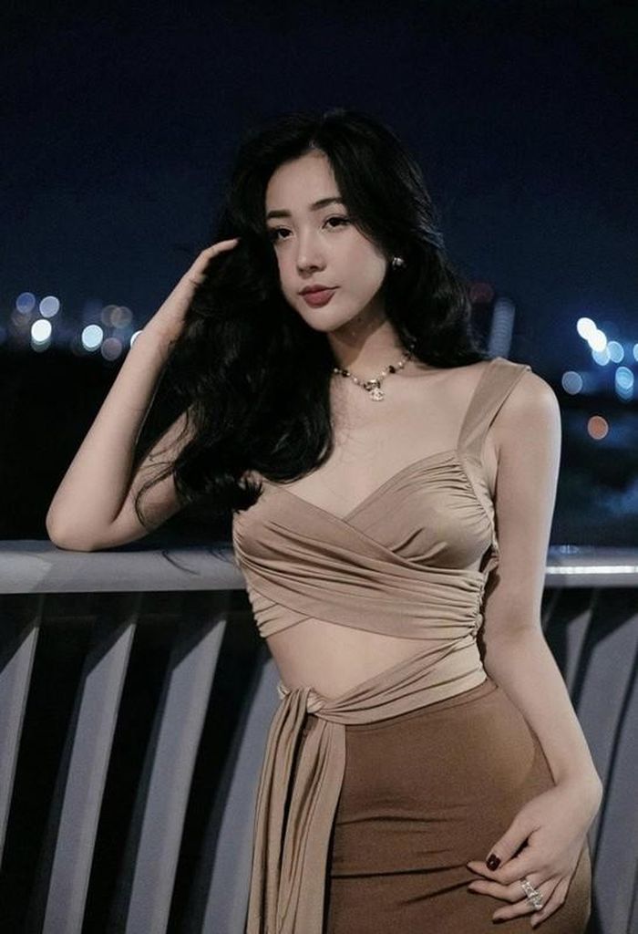 Hot girl Nam Định sở hữu hình xăm lớn, khoe điểm vàng body - Hình 6