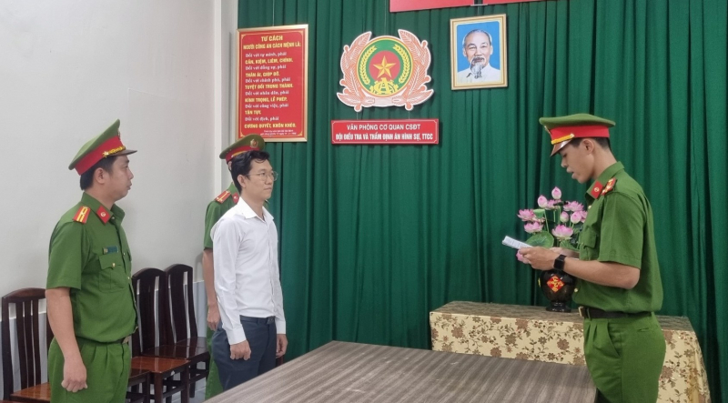Khi các tiến sĩ, luật sư... phạm luật - Hình 1