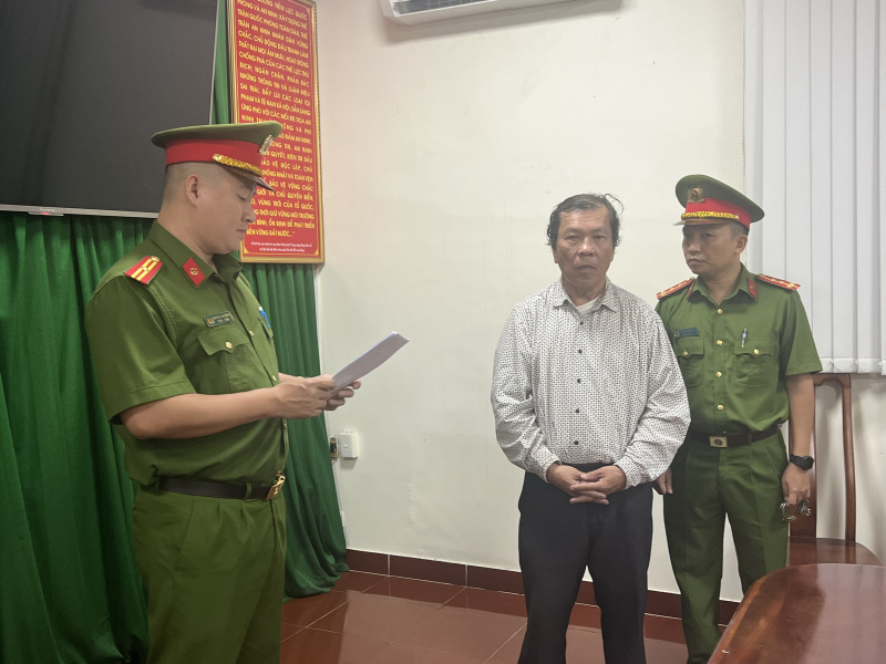 Khi các tiến sĩ, luật sư... phạm luật - Hình 3