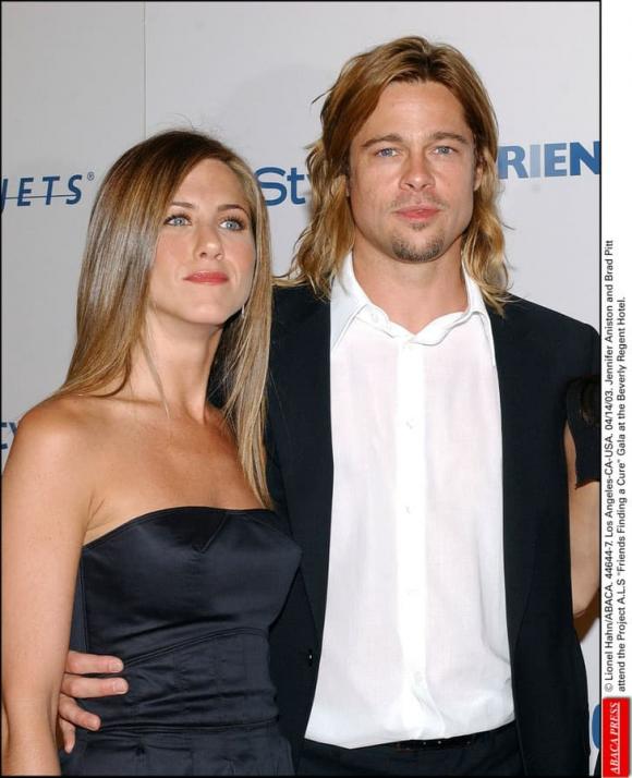 Pax Thiên bất ngờ lộ diện đầy xót xa, Angelina Jolie bất ngờ bị vợ cũ Brad Pitt vỗ mặt ê chề - Hình 5