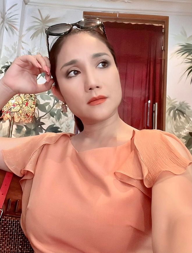 Vụ Cát Tường nghỉ việc: Fan khen dẫn hay nhưng mất điểm vì quảng cáo - Hình 1