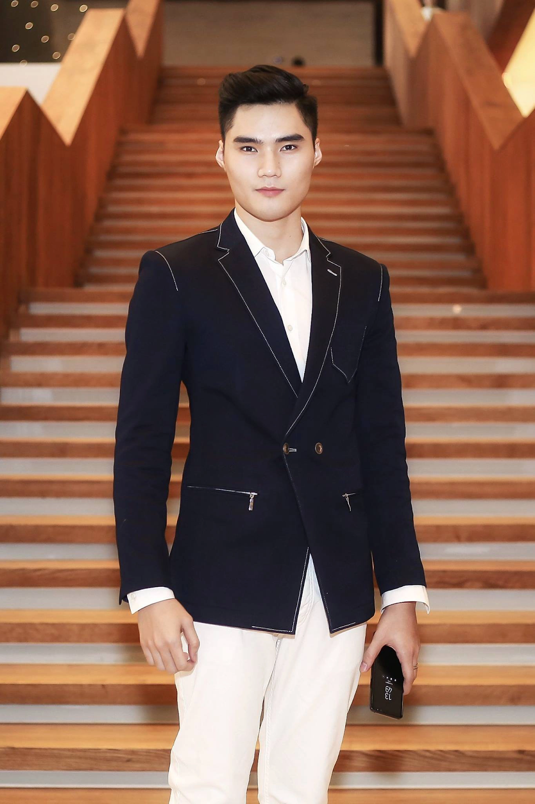 Quang Hùng -Next Top Model: Siêu mẫu đào hoa, bị nghi chia tay Quỳnh Châu vì giới tính nay ra sao? - Hình 3