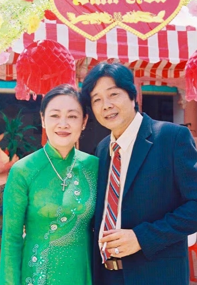 NS Trọng Hữu - Chiến hữu của NS Vũ Linh: Năng nổ trong làng nghề, giấu kín hạnh phúc bên vợ đảm - Hình 6