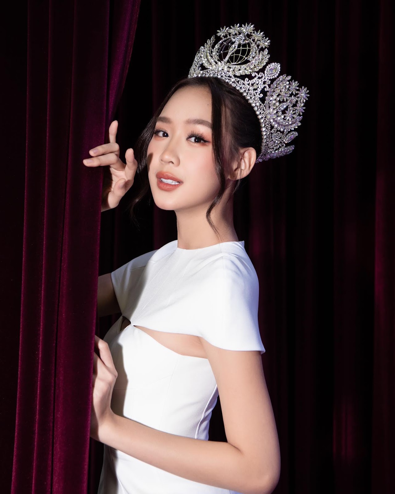 Hoa hậu Bảo Ngọc minh chứng cho câu sang như công tước, xuống xe vỏn vẹn 3 giây cũng đã gây bão - Hình 7