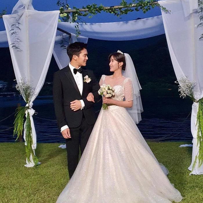 Ha Seok Jin - anh trai Hyun Bin: Ngoại hình cực phẩm, học lực khủng, yêu hụt Son Ye Jin 2 lần? - Hình 8