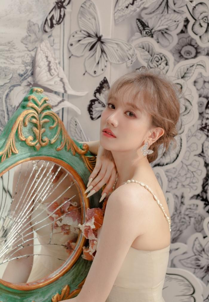 Trấn Thành tiếp tục có hành động bất ổn, fan khóc xin anh đừng nhảy xuống, Hari Won tỏ thái độ - Hình 12