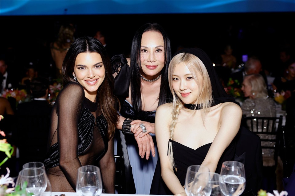 Rosé (BLACKPINK) vướng nghi vấn dùng chất cấm, Jennie - Lisa liền có động thái gây ngỡ ngàng? - Hình 2