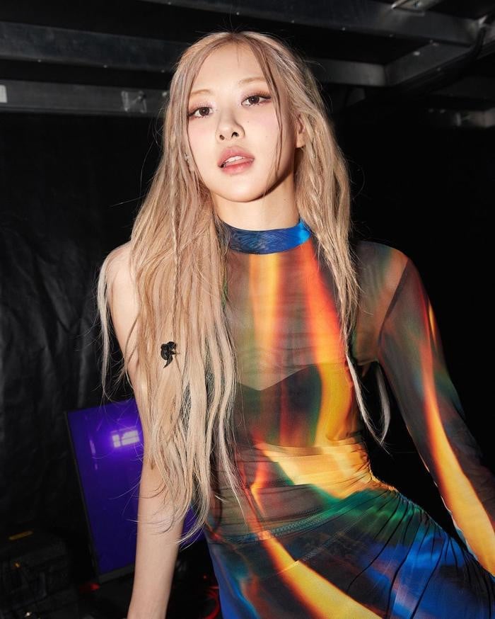 Rosé được tẩy trắng vụ dùng chất cấm nhưng không ai tin, BLACKPINK hành động bất thường tại Nhật Bản - Hình 1