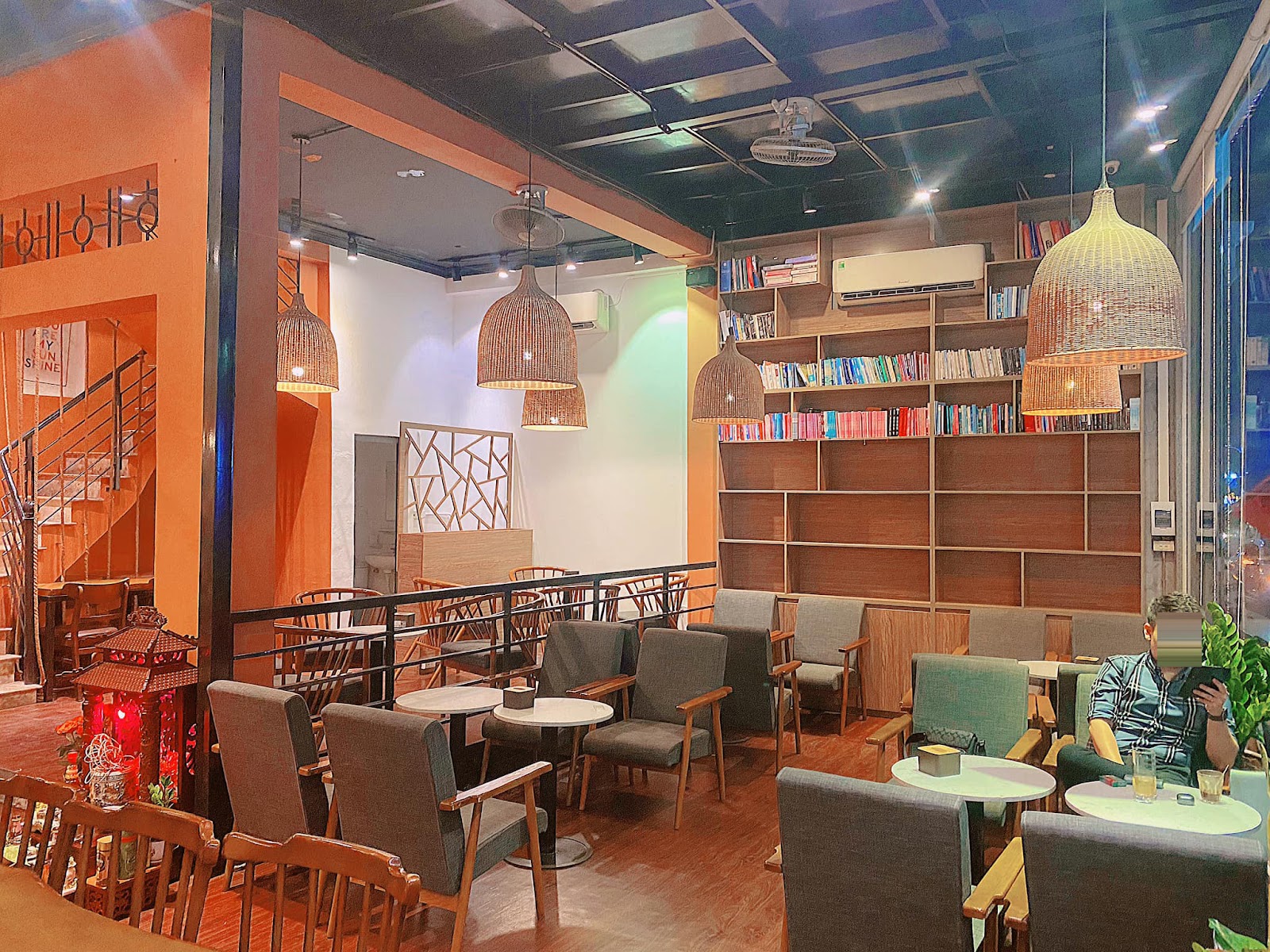 Khách mất xe SH, quản lý phủi trách nhiệm: Không trông xe chỉ bán cafe, CĐM nóng mặt đòi dẹp quán - Hình 5