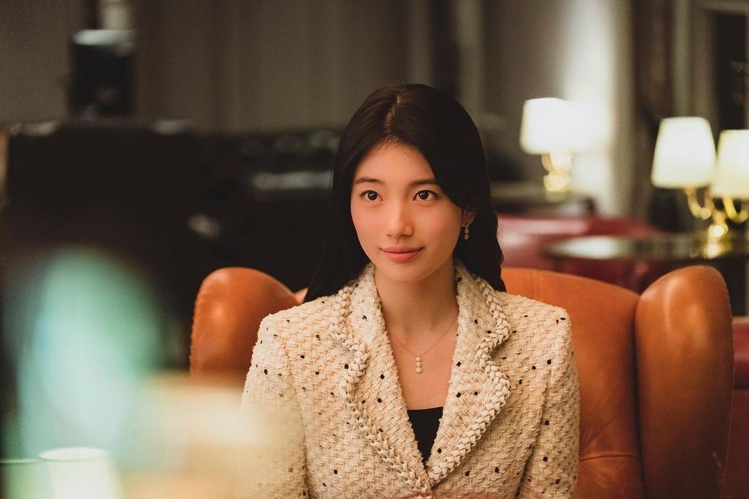 Song Hye Kyo bị Suzy hất cẳng mất mối ngon, Kim Soo Hyun tỏ rõ thái độ khác lạ với Song Joong Ki - Hình 1