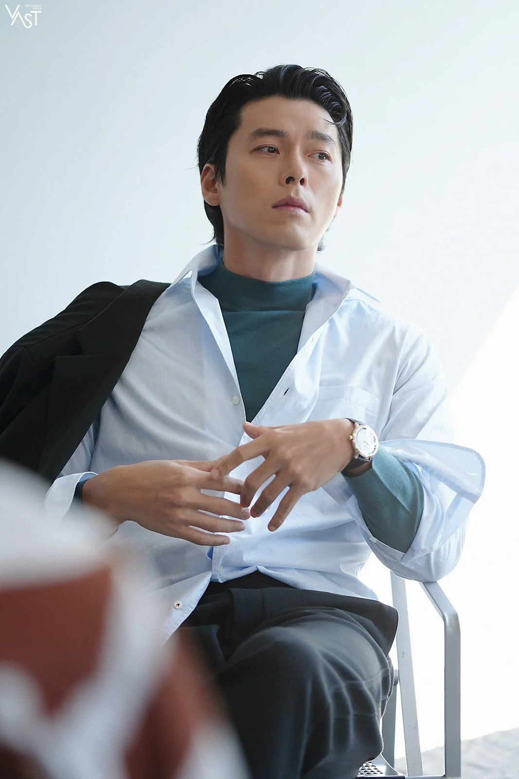 Song Joong Ki - Hyun Bin có chung khuyết điểm, dân mạng liền so sánh ai mới là người giỏi chăm vợ? - Hình 4