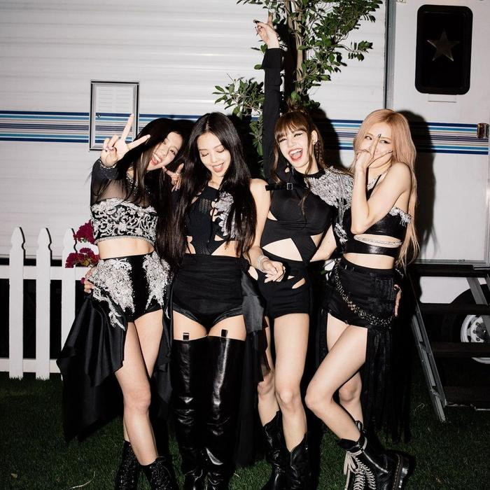 Jennie khóc nức nở ở hậu trường, BLACKPINK tiếp tục lập thành tích đứng đầu KPOP trước thềm rã nhóm - Hình 1