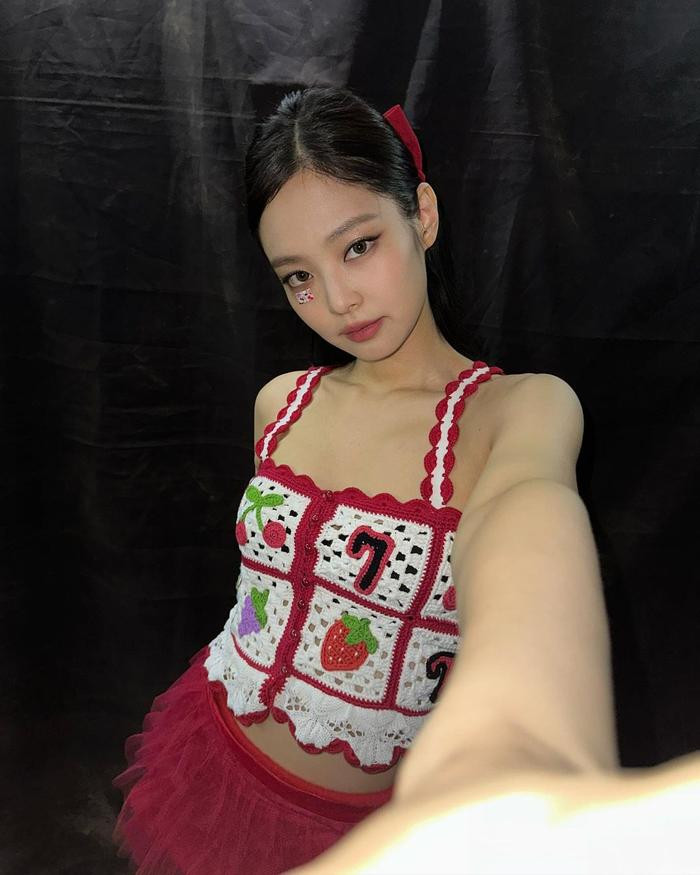 Jennie khóc nức nở ở hậu trường, BLACKPINK tiếp tục lập thành tích đứng đầu KPOP trước thềm rã nhóm - Hình 5