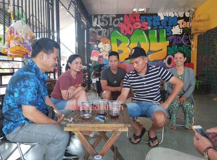 Vụ vợ chồng bấm 4 biển số đại quý siêu đẹp: Có hành vi sai phạm, tạm giữ xe, đình chỉ 1 cán bộ - Hình 2