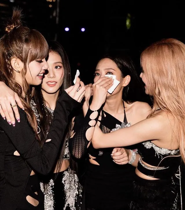 BLACKPINK gây chấn động trước thềm Coachella tuần 2, Jisoo nhận tin buồn khiến fan xót xa? - Hình 10
