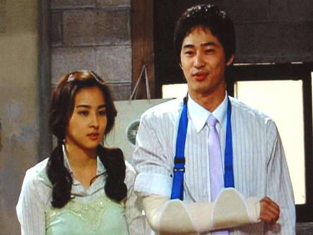 Kang Ji Hwan: Từng khiến hội chị em mất ăn mất ngủ, bỗng chốc bị quay lưng vì hại đời đồng nghiệp - Hình 4