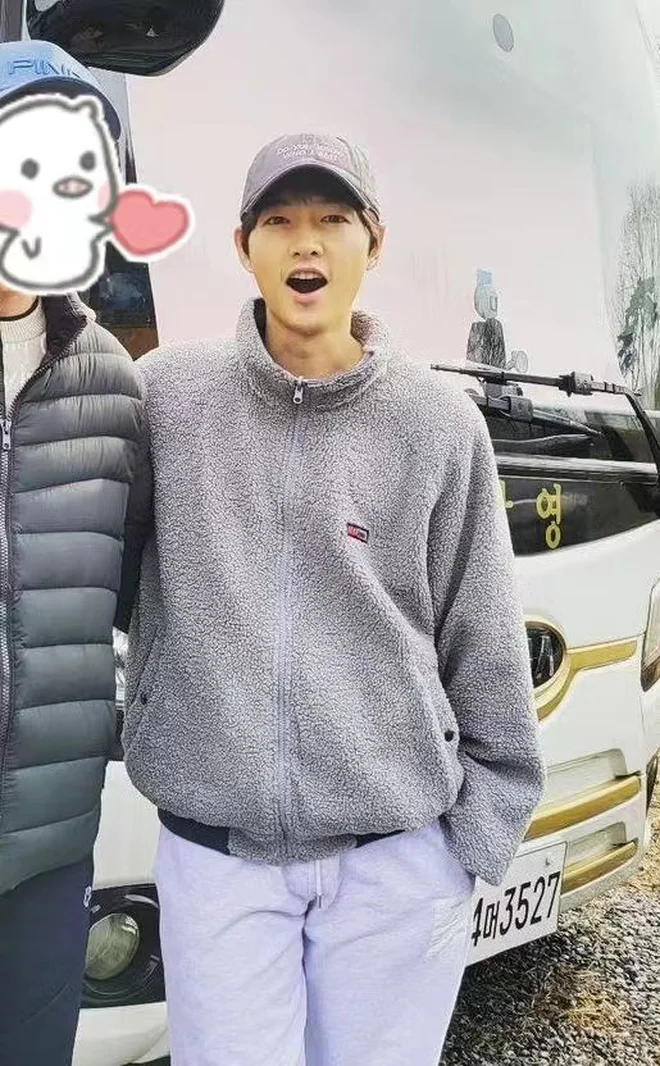 Song Joong Ki sẵn sàng hạ mình làm điều này cho vợ mới nhưng với Song Hye Kyo thì chưa bao giờ - Hình 1