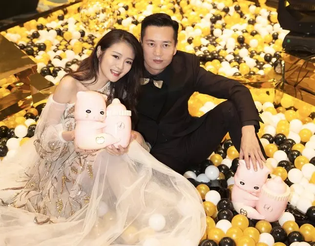 Triệu Mẫn An Dĩ Hiên ôm con tháo chạy sau khi chồng tỷ phú bị bắt: Cái giá đắt cho sự giàu có? - Hình 2