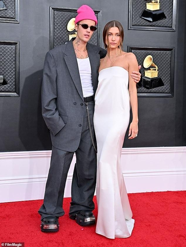 Justin Bieber lộ bằng chứng lục đục hôn nhân với Hailey, Selena Gomez hả hê? - Hình 2