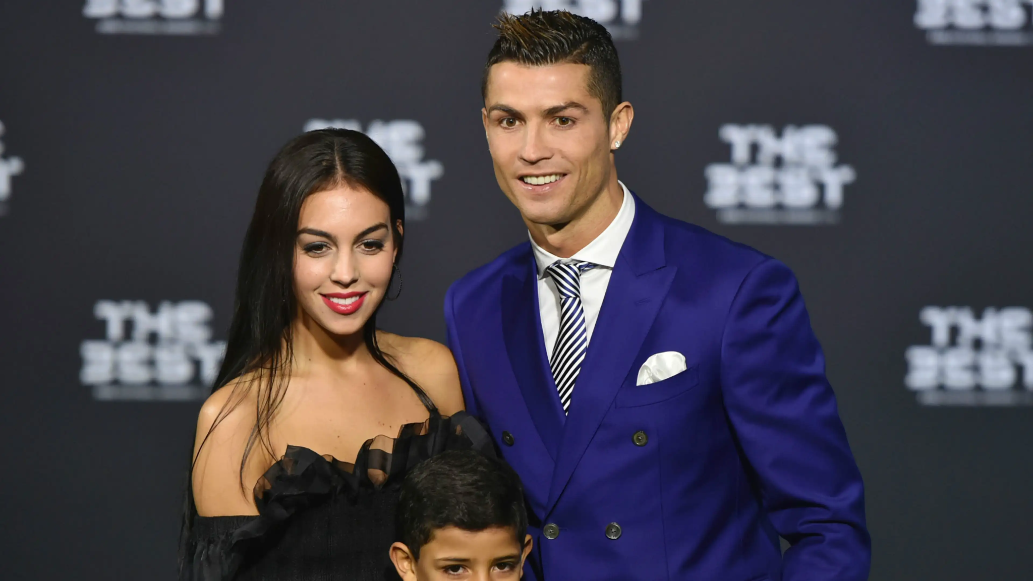 Ronaldo tuyệt tình với bạn gái Georgina, tiêu xài bao nhiêu mà cầu thủ nổi điên đòi chia tay? - Hình 4