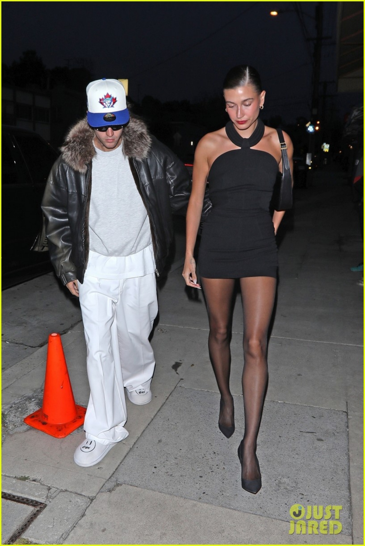 Justin Bieber and Hailey Baldwin casually went out to dinner after a noisy attack - Picture 6