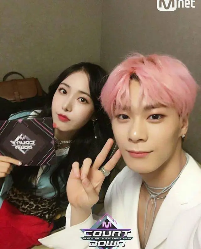 Bạn thân Moonbin (ASTRO) suy sụp ngất xỉu trên sân khấu, Joy hoãn lịch trình nghi do trầm cảm? - Hình 6