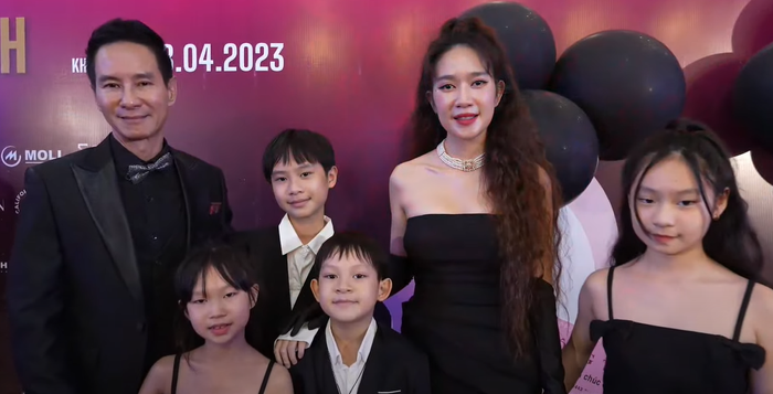 Lý Hải chơi lớn, trải siêu thảm đỏ đón Đàm Vĩnh Hưng và dàn sao Việt, Trấn Thành phủ nhận 1 chuyện - Hình 3