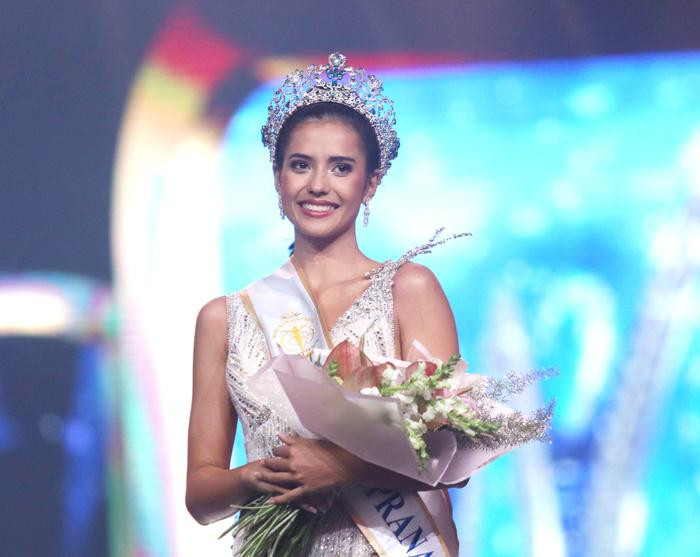Á hậu 1 MU 2021 ly hôn chồng sau 3 tháng kết hôn, Harnaaz Sandhu lại gây sốc với ngoại hình khác lạ - Hình 9