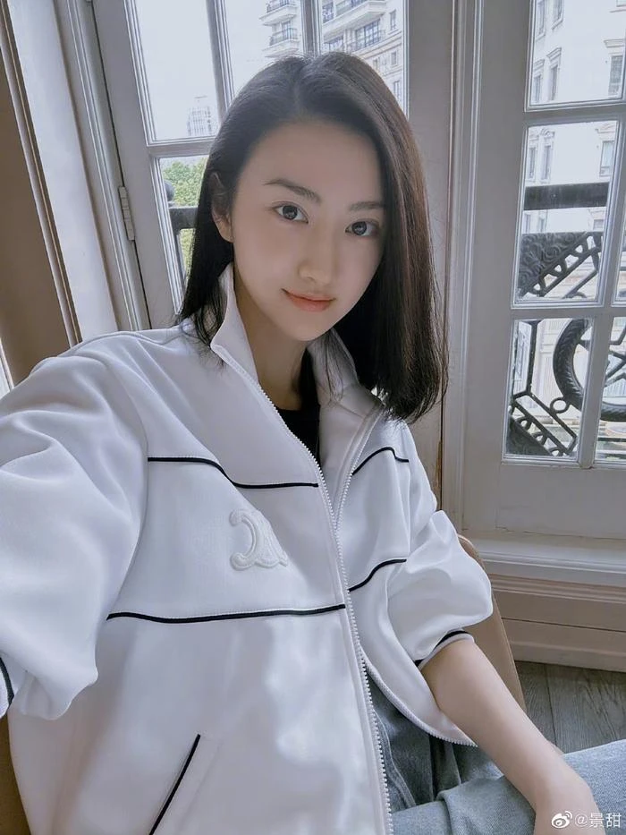 Phùng Thiệu Phong công khai danh tính tình mới, Triệu Lệ Dĩnh đau đớn vì bị Lâm Canh Tân phũ phàng? - Hình 3