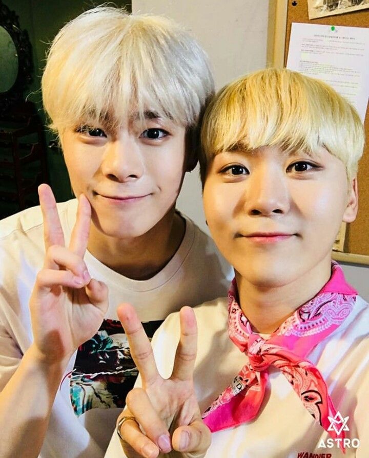 Seungkwan (SEVENTEEN) tặng quà đặc biệt cho Moonbin với lời nhắn: Tôi chưa ổn, hãy ôm khi gặp lại - Hình 7