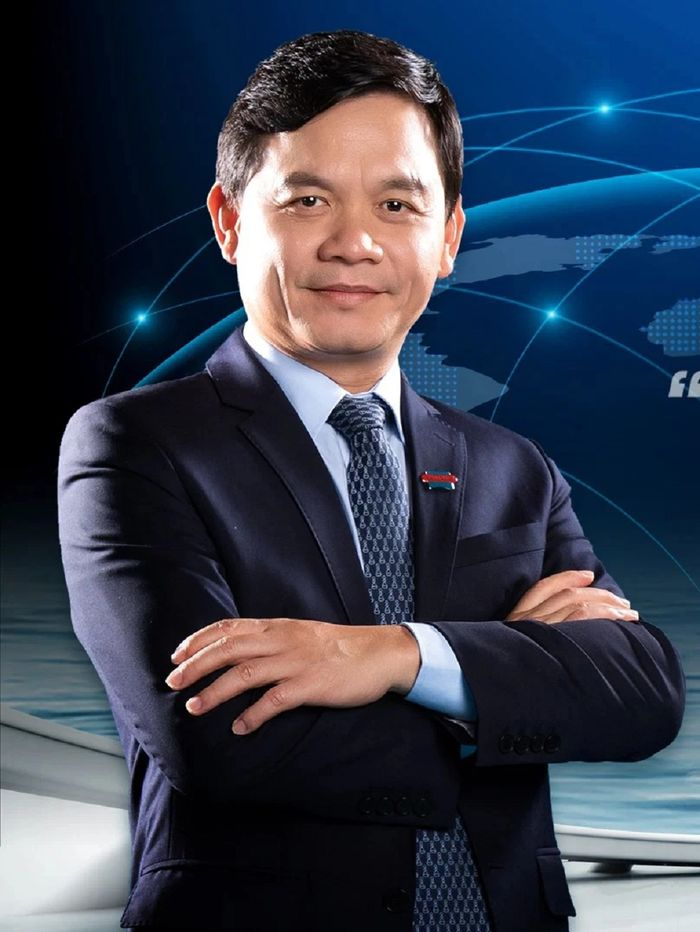 Shark Hưng quỳ gối xin gia hạn hôn nhân với vợ trẻ kém 16 tuổi, Shark Phú nhảy điệu nở hoa Jisoo - Hình 6