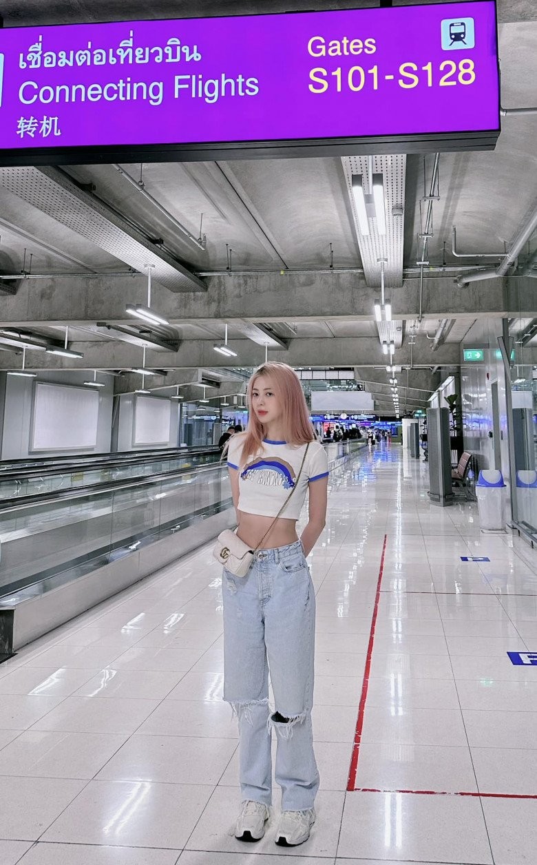 Cứ ngỡ nàng Bạch Tuyết ngoài đời thật, mặc mỏng manh thả dáng bên khóm trúc đẹp như tranh - Hình 10