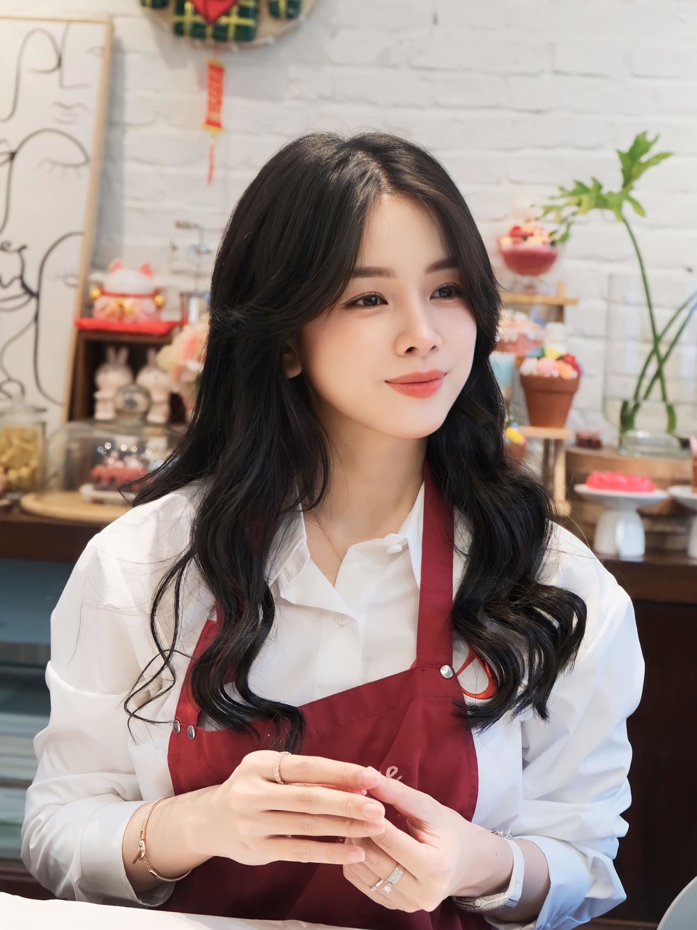 DJ Mie chăm chút kỹ ngoại hình sau 3 năm yêu Hồng Thanh - Hình 5