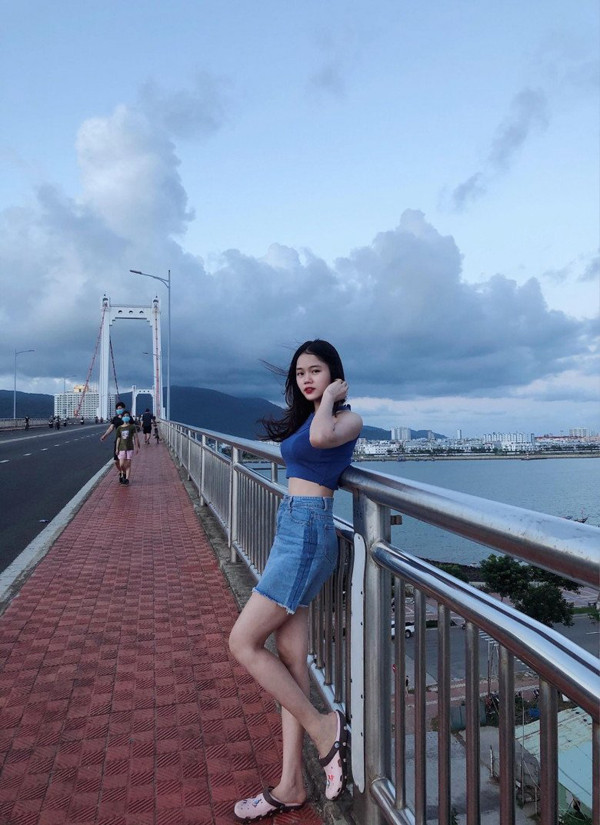 Hotgirl Quảng Bình từng thi Miss Grand Việt Nam làm tiếp viên hàng không: Nhan sắc ngọt ngào, trình độ học vấn xuất sắc - Hình 10
