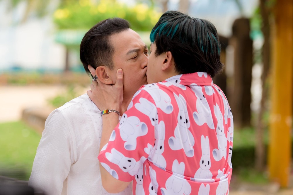 Hữu Tiến (Đất Phương Nam): Ly hôn sớm, bị nghi ngờ giới tính, phát ngôn thẳng về Trấn Thành - Hình 7