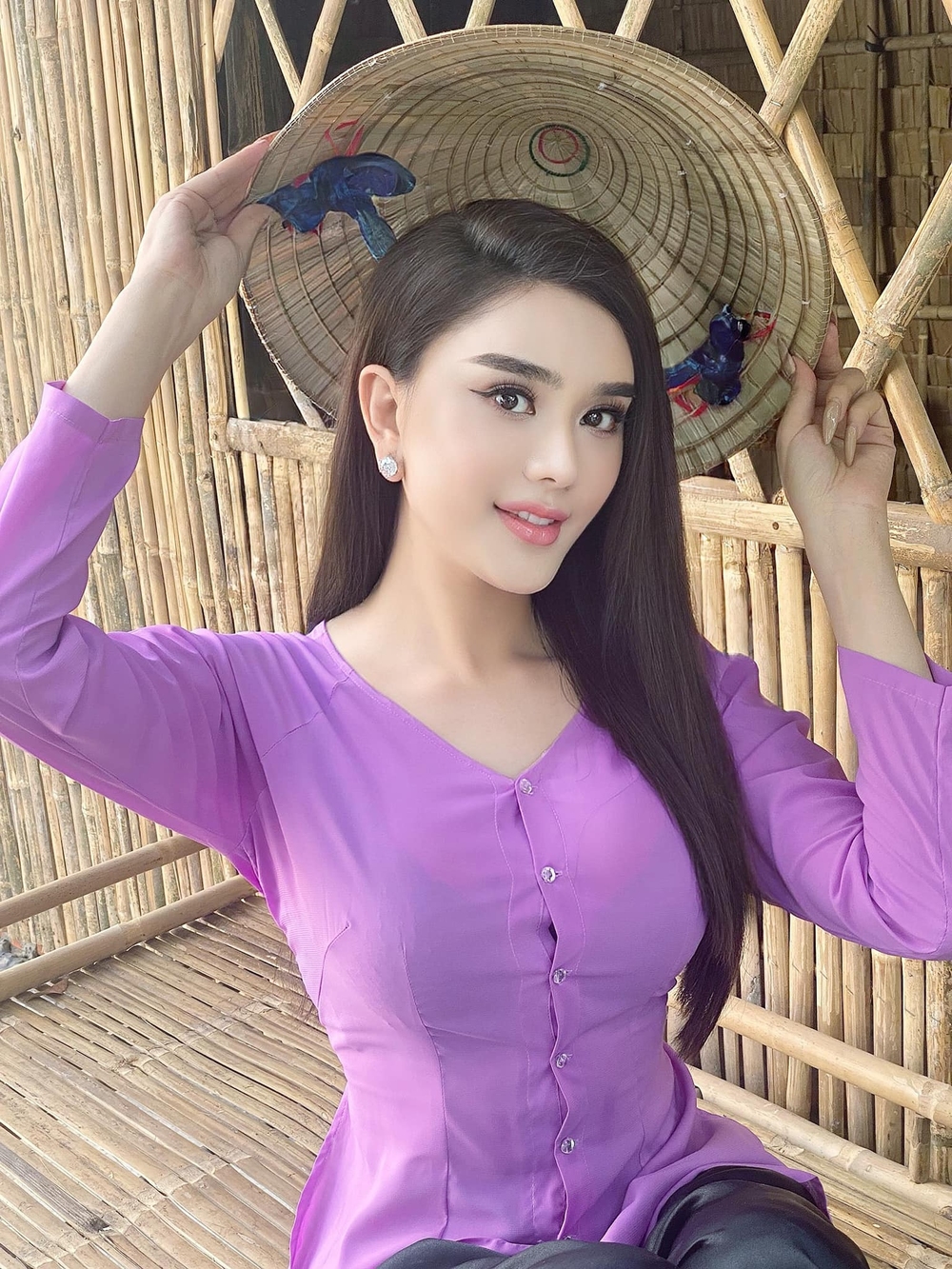 Lâm Khánh Chi bị soi photoshop quá đà để có diện mạo xinh đẹp - Hình 1