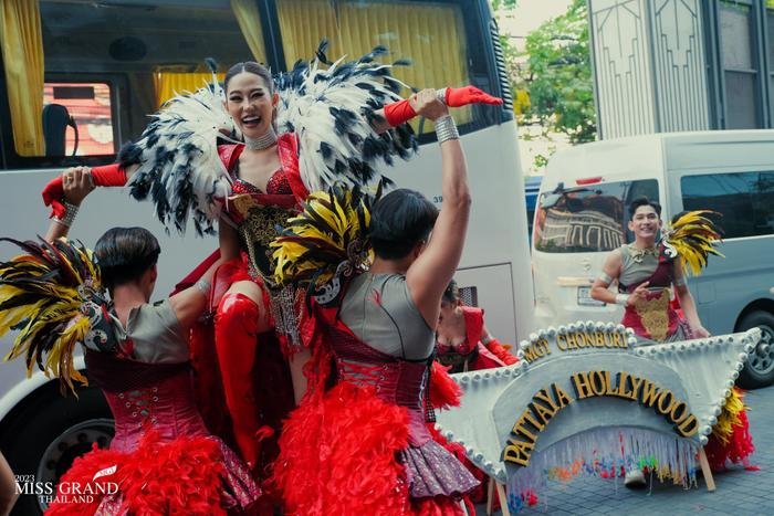 Miss Grand Thailand 2023 gây choáng váng với thí sinh người ngoài hành tinh, nhà Sen Vàng vỗ mặt - Hình 8